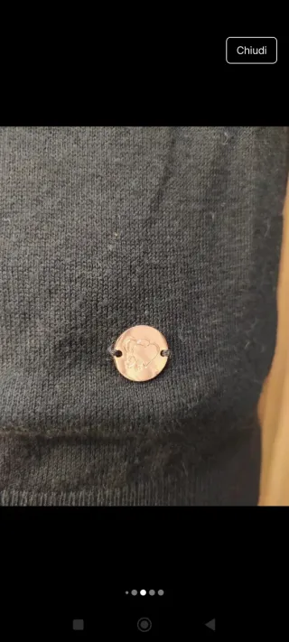 Cardigan nero con bottoni