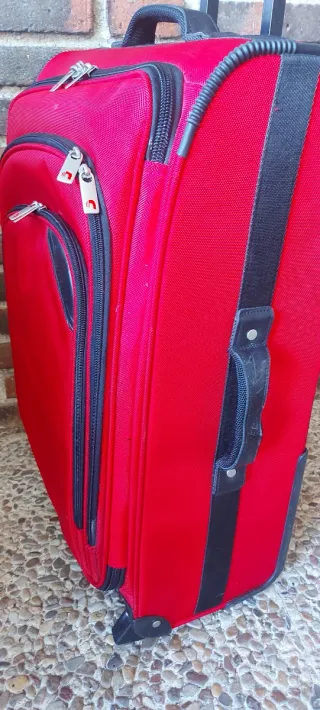 Maleta semirrígida roja