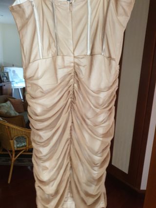 Vestitino elasticizzato beige