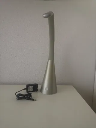 Lámpara Escritorio LED Moderna Gris