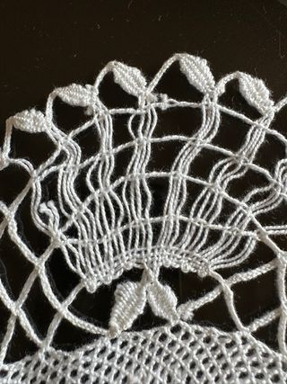 Centrotavola ovale in tessuto bianco