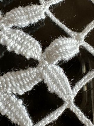 Centrotavola ovale in tessuto bianco