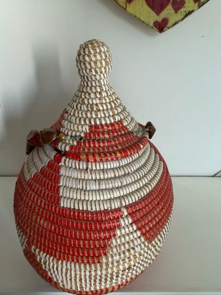 Collana con pietre marroni