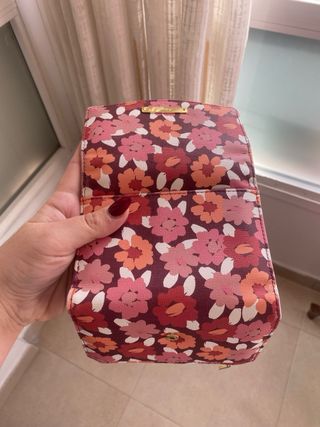 Cartera de flores