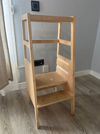 Torre di apprendimento Montessori in legno