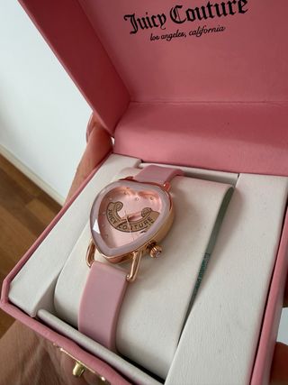 Reloj Juicy Couture Corazón Rosa y Dorado