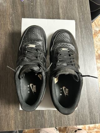 Nike Air Force 1 Negras