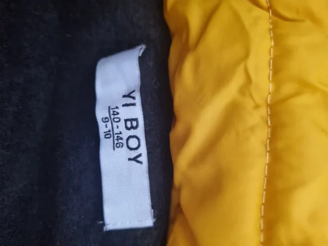 Chaleco niño acolchado con capucha