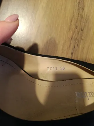 Zapatos de tacón negros para mujer