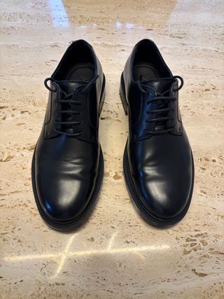 Zapatos negros de vestir