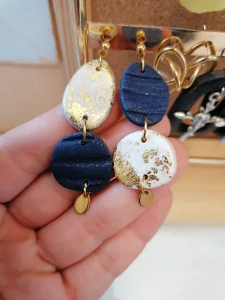 Pendientes artesanales azul y oro