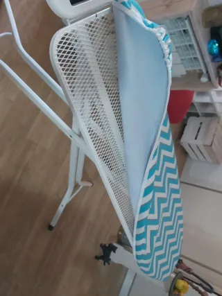 Tabla de planchar plegable.  1,40 de medida