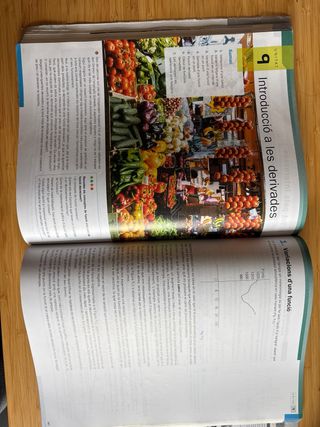 Matemàtiques Aplicades a les Ciències Socials 1...