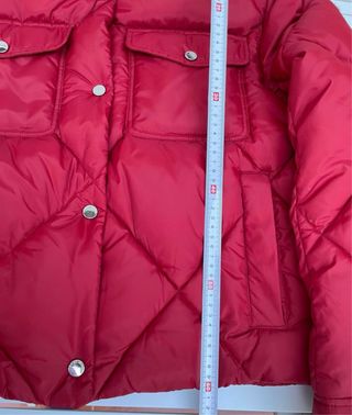 Cazadora acolchada Tommy Jeans roja