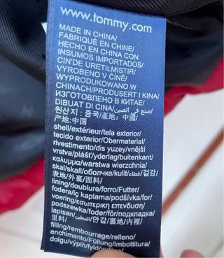 Cazadora acolchada Tommy Jeans roja