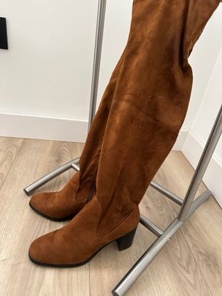 Botas altas marrones