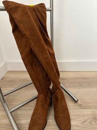 Botas altas marrones