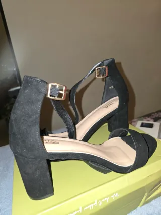 Sandalias de tacón negras