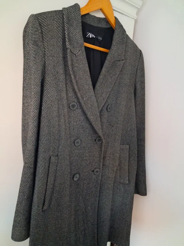 Abrigo paño espiga Zara