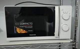 Microondas Taurus Compacto 700W 20L