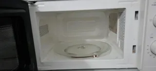 Microondas Taurus Compacto 700W 20L