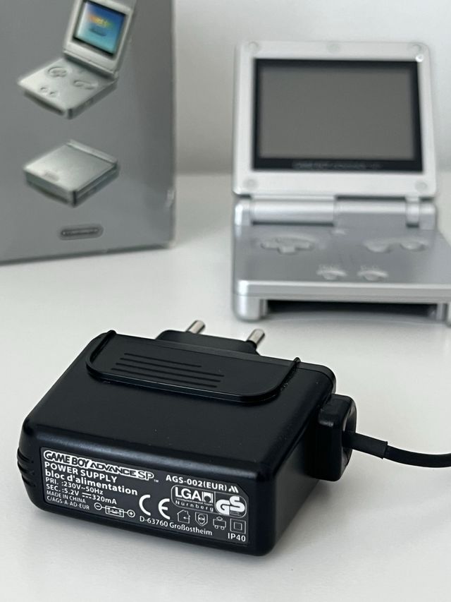 Nintendo Game Boy Advance SP Plata con caja