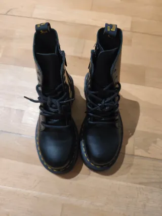 Botas Originales!!! Dr. Martens JADON Talla 36