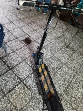 Patinete Eléctrico Negro para pieza