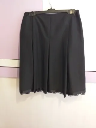 Falda negra con encaje regalo camiseta