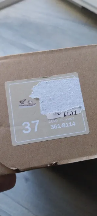 Sandalias doradas Bata