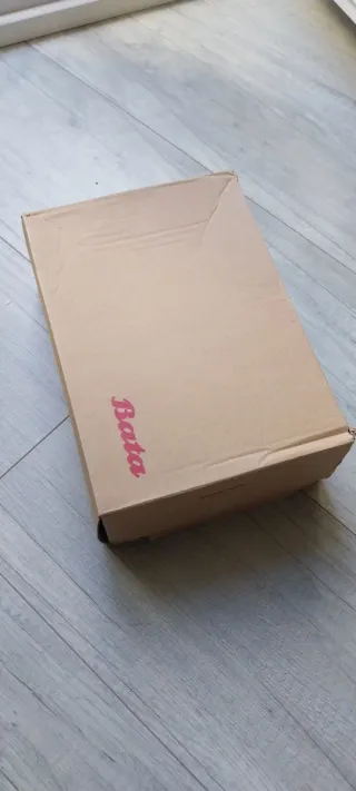 Sandalias doradas Bata