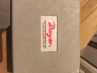 Manómetro Dwyer Magnehelic Serie 2000