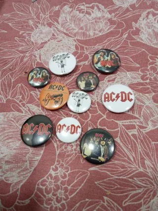 Chapas AC/DC - 1€ unidad