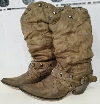 Botas Hoyvoy