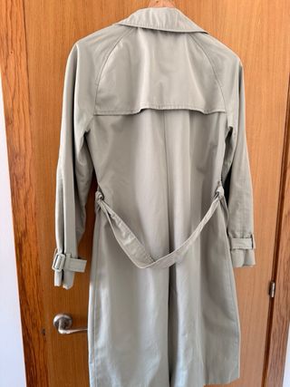 Gabardina Stradivarius verde agua