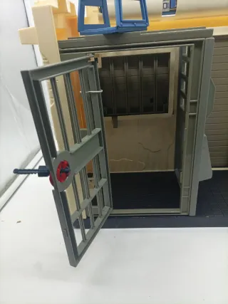 PLANETARY JAIL BRAVESTARR