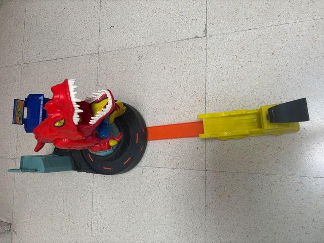 Hot Wheels Y-Rex Pista