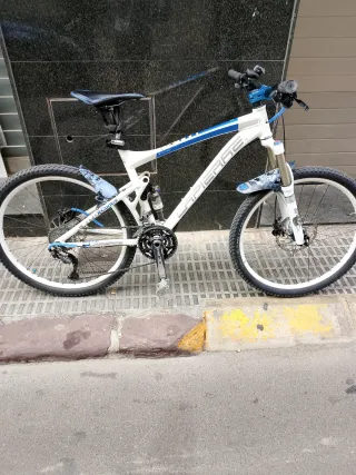 Bicicleta MTB