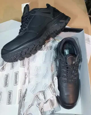 Zapatos Magnun Elite 3.0 waterproof talla 42 NUEVO