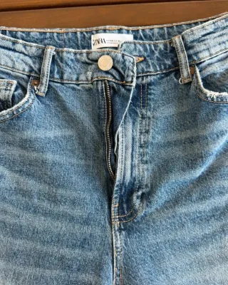 Pantalón vaquero Zara azul