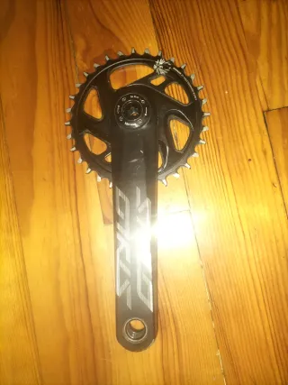 Biela Derecha Truvativ.