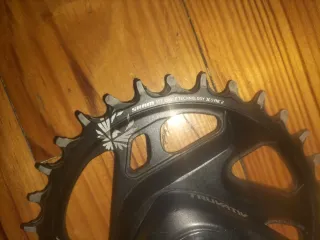 Biela Derecha Truvativ.