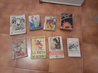 Lotto di 8 libri antichi