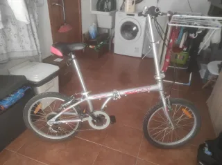 Bicicleta plegable Jett in alluminio