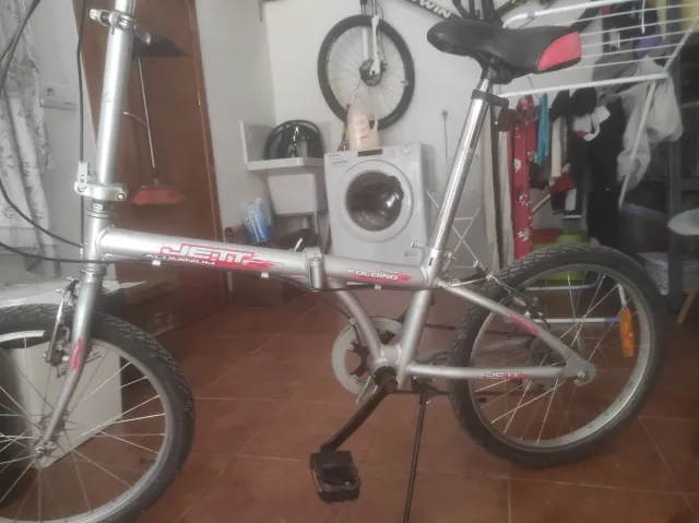 Bicicleta plegable Jett in alluminio