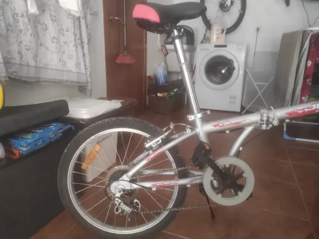 Bicicleta plegable Jett in alluminio