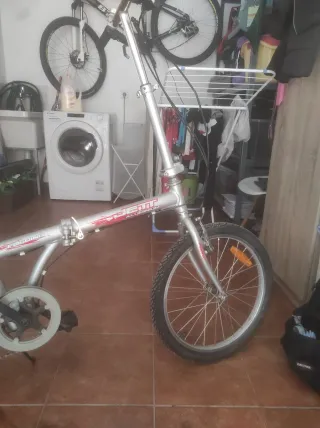 Bicicleta plegable Jett in alluminio
