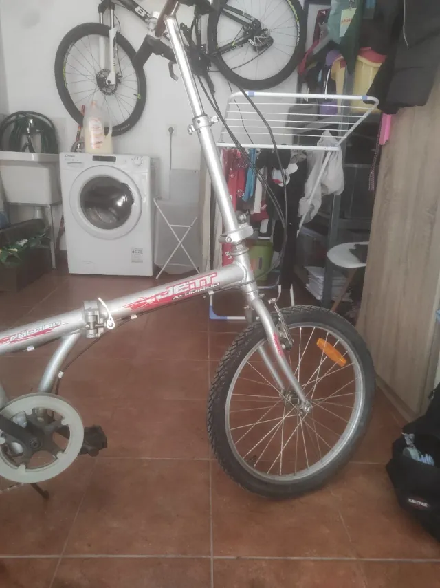 Bicicleta plegable Jett in alluminio