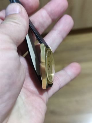 Omega De Ville Reloj Dorado Correa Negra