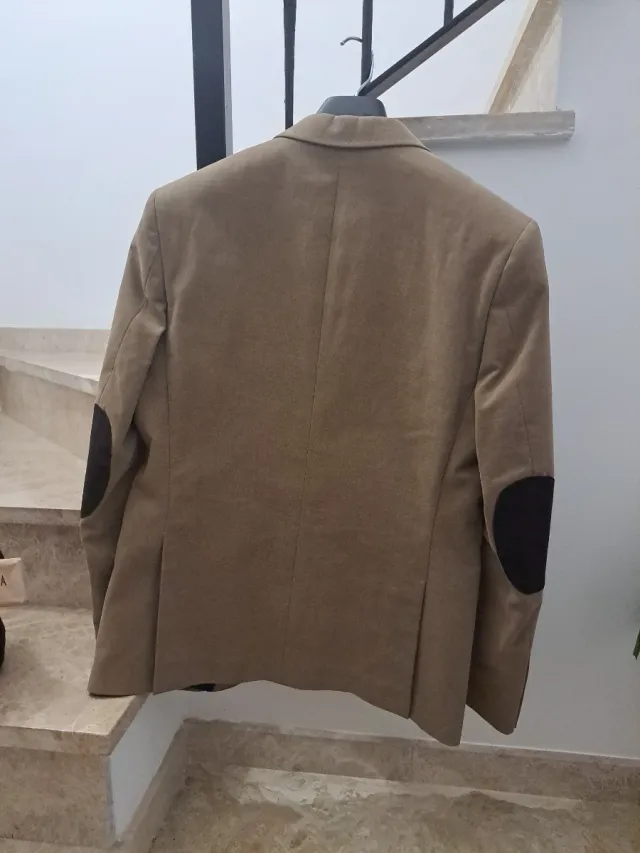 Americana hombre marrón con coderas marrón